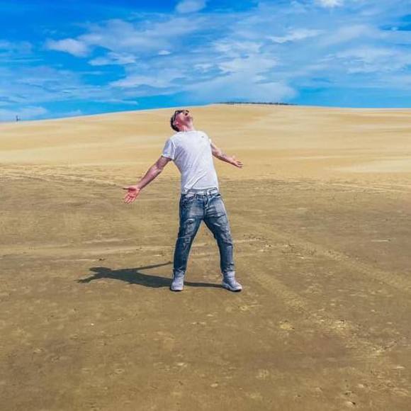 Meet your Posher, Chad - Picture 1 of 1